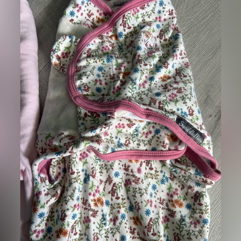 Set of 3 SwaddleMe Pink Patterned Swaddle Blankets - Picture 4 of 8